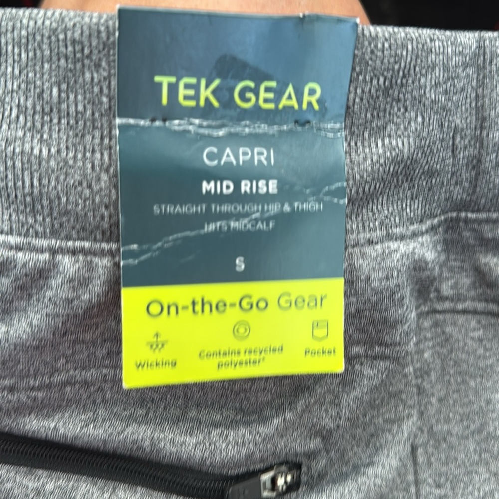 NWT Tek Gear Gray Capri Sweatpants Relaxed Fit Gray Size Small - Picture 4 of 7